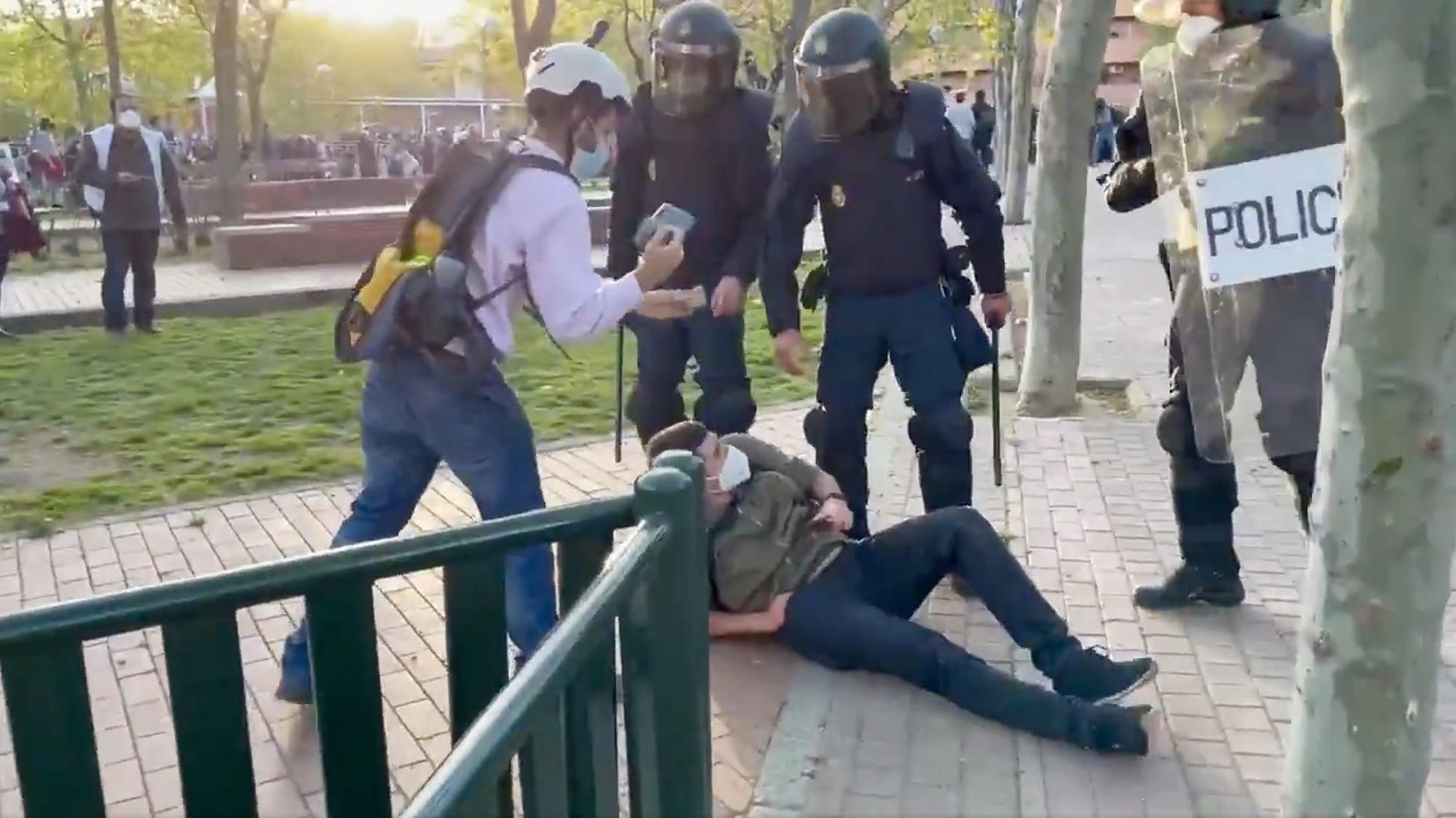 Guillermo Martinez agresion policial en Vallecas